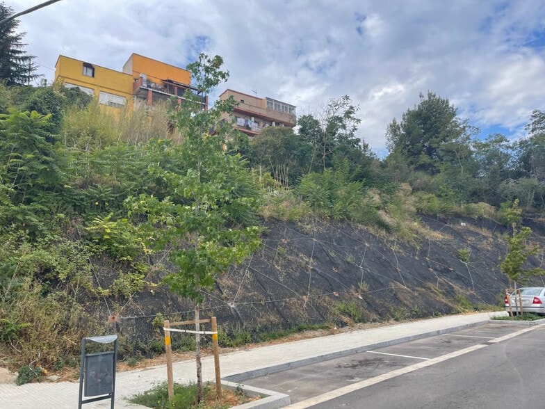 Montañeta en Font Pudenta cartera de 2 inmuebles en venta en LoopNet.es - Foto del edificio - Imagen 2 de 5