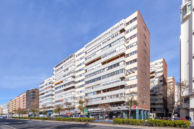 Más detalles de Calle de Edgar Neville, 6-8, Madrid - Coworking en alquiler