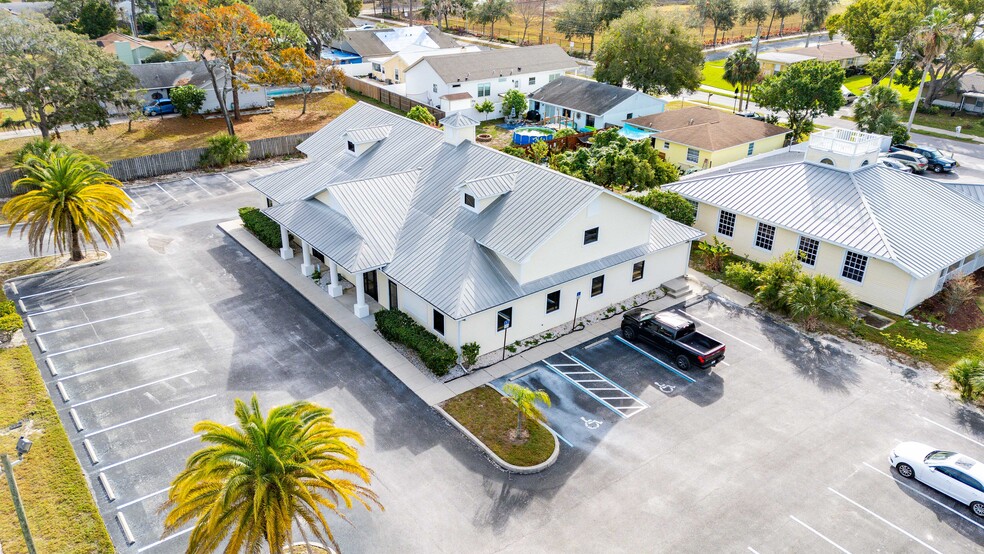 6906 Madison St, New Port Richey, FL en venta - Foto del edificio - Imagen 1 de 80