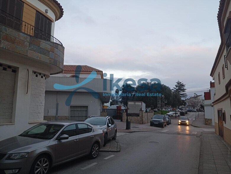 Local en Los Barrios, Cádiz en venta - Foto del edificio - Imagen 3 de 12