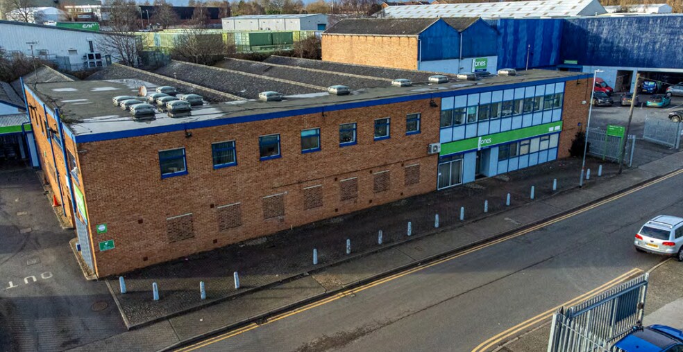 Heathfield Way, Northampton en venta - Foto del edificio - Imagen 2 de 4