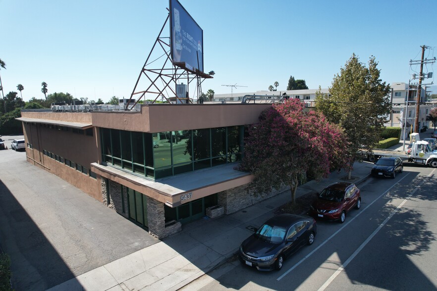 5437 Laurel Canyon Blvd, North Hollywood, CA en alquiler - Foto del edificio - Imagen 1 de 5