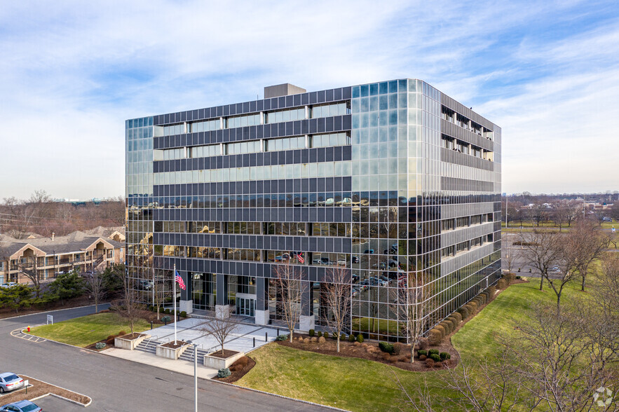 270 Davidson Ave, Somerset, NJ en alquiler - Foto del edificio - Imagen 1 de 6