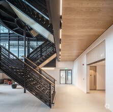 217 Bath Rd, Slough en alquiler Vestíbulo- Imagen 2 de 7