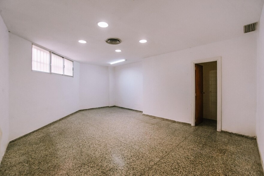 Local en Castelló de la Plana, Castellón en venta - Foto del interior - Imagen 2 de 29