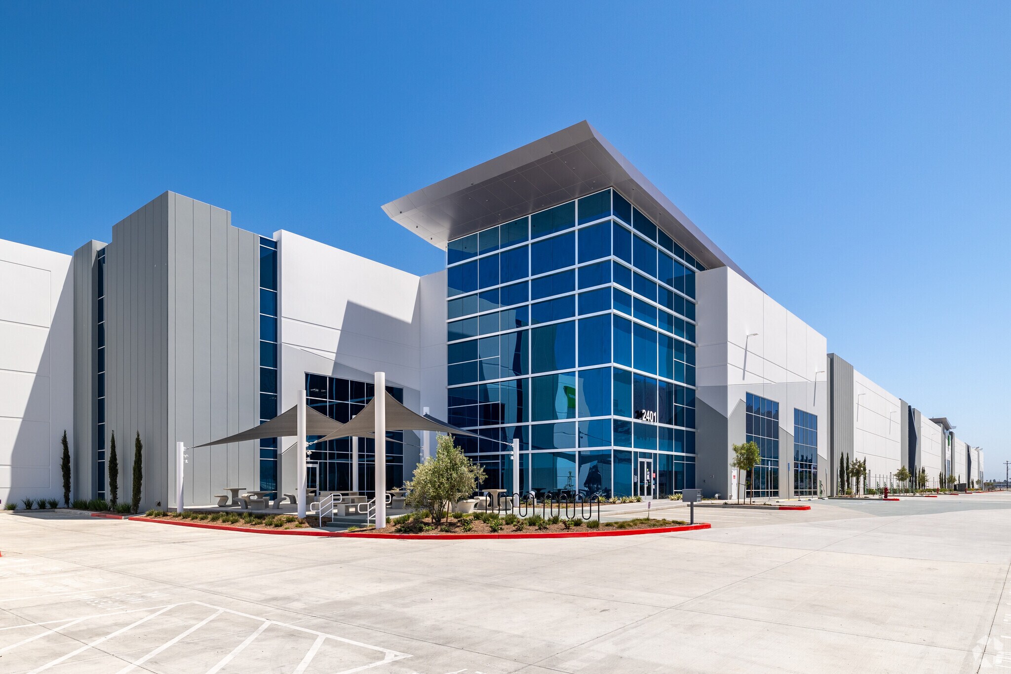 2401 E Wardlow Rd, Long Beach, CA en alquiler Foto del edificio- Imagen 1 de 39