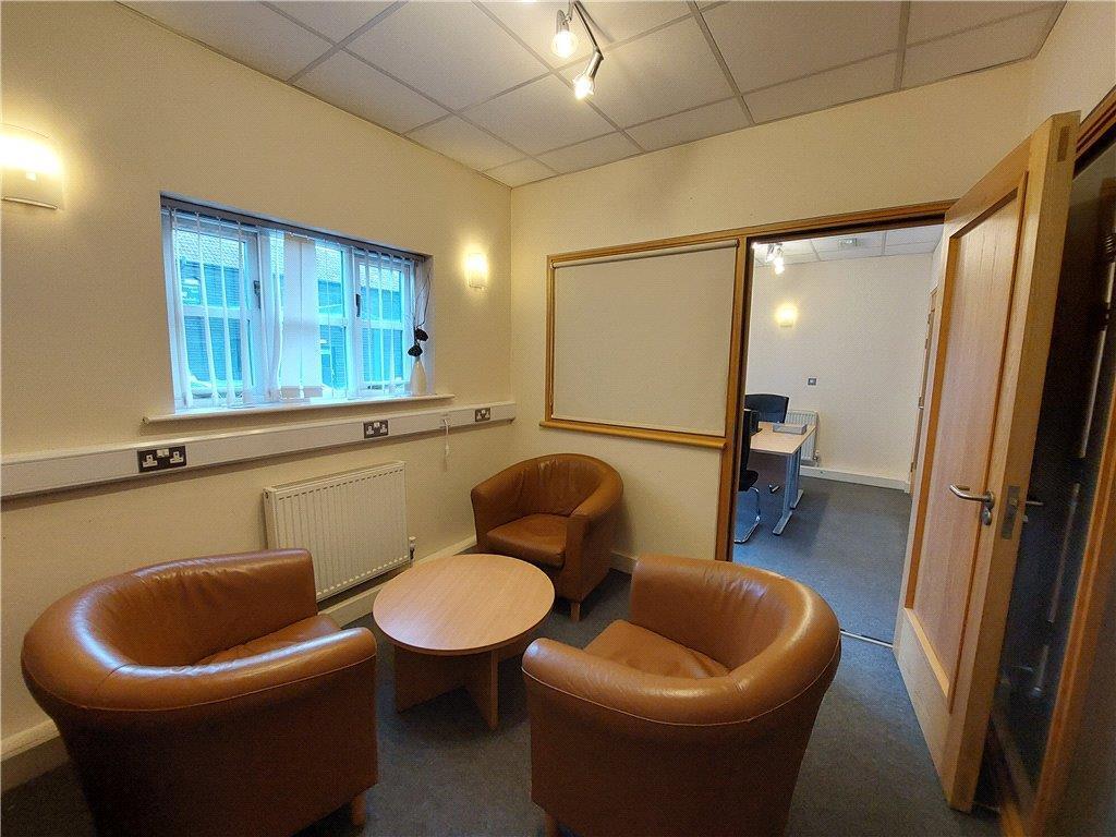Bridport Rd, Dorchester, DOR DT1 3WA - Unidad 2 -  - Foto del interior - Image 2 of 5