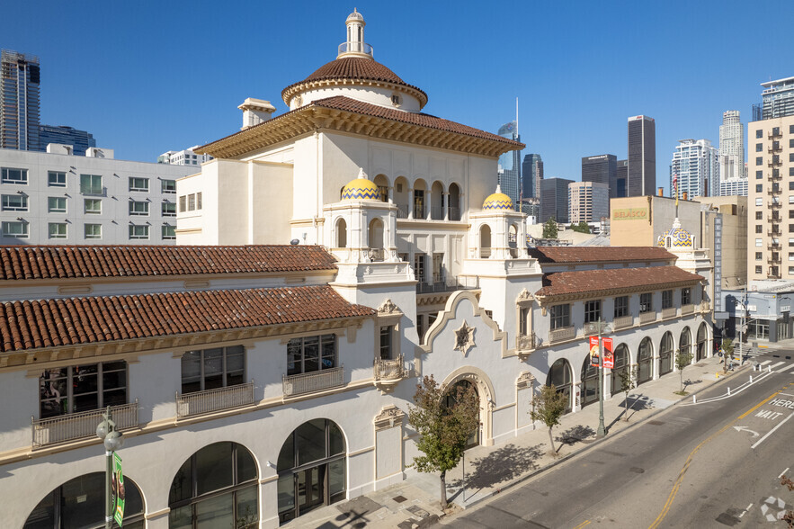 1111 S Broadway, Los Angeles, CA en alquiler - Foto del edificio - Imagen 1 de 10