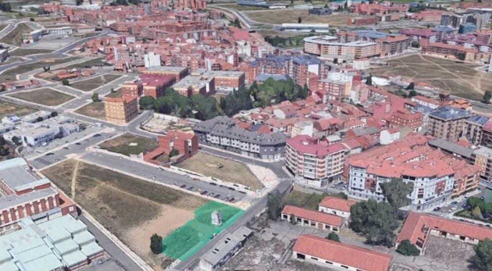 Terreno en León en venta - Foto del edificio - Imagen 1 de 3