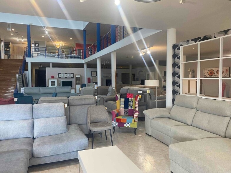 Nave en Cabanillas del Campo, Guadalajara en venta - Foto del edificio - Imagen 3 de 8