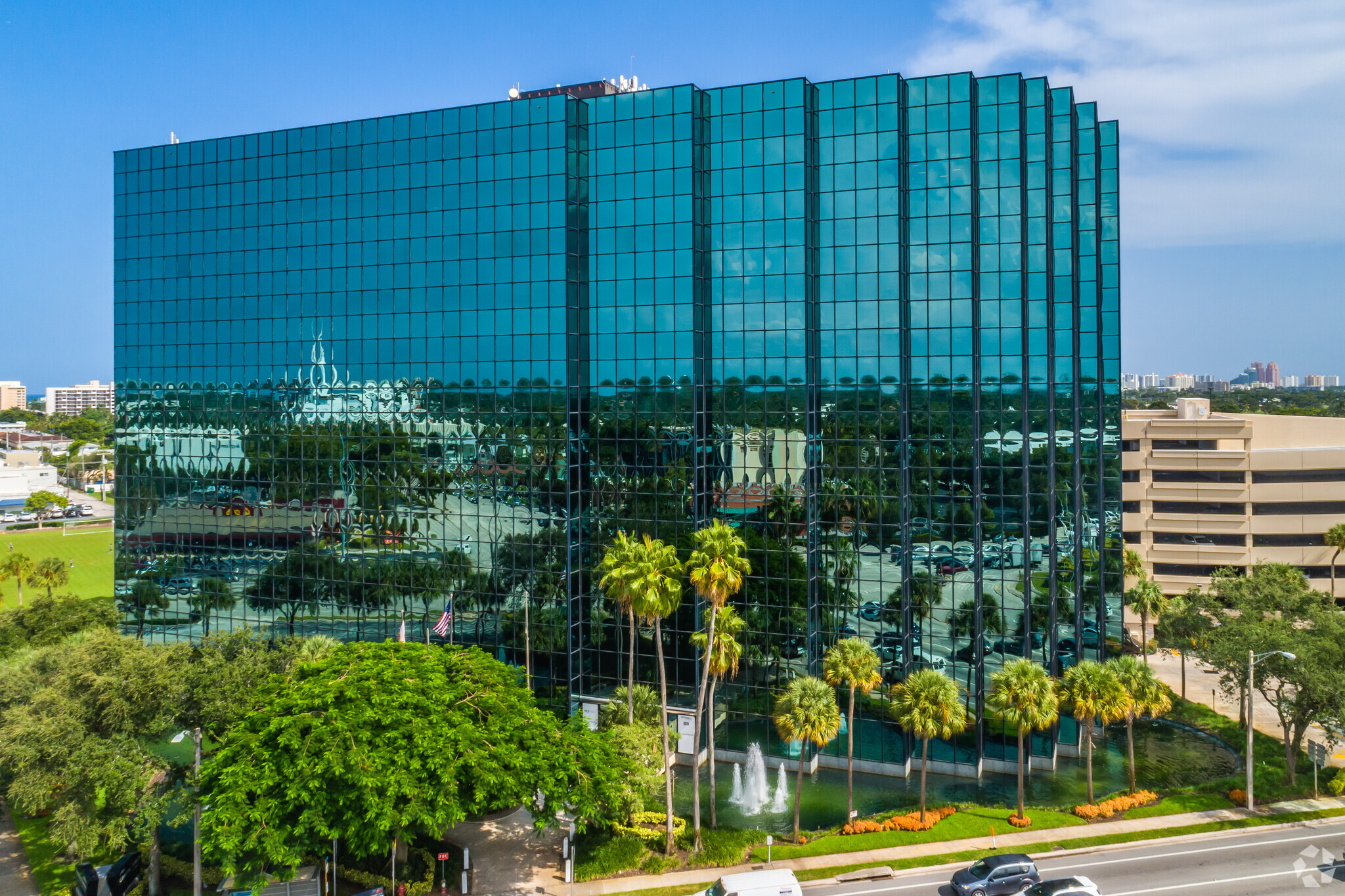 2400 E Commercial Blvd, Fort Lauderdale, FL en alquiler Foto del edificio- Imagen 1 de 35