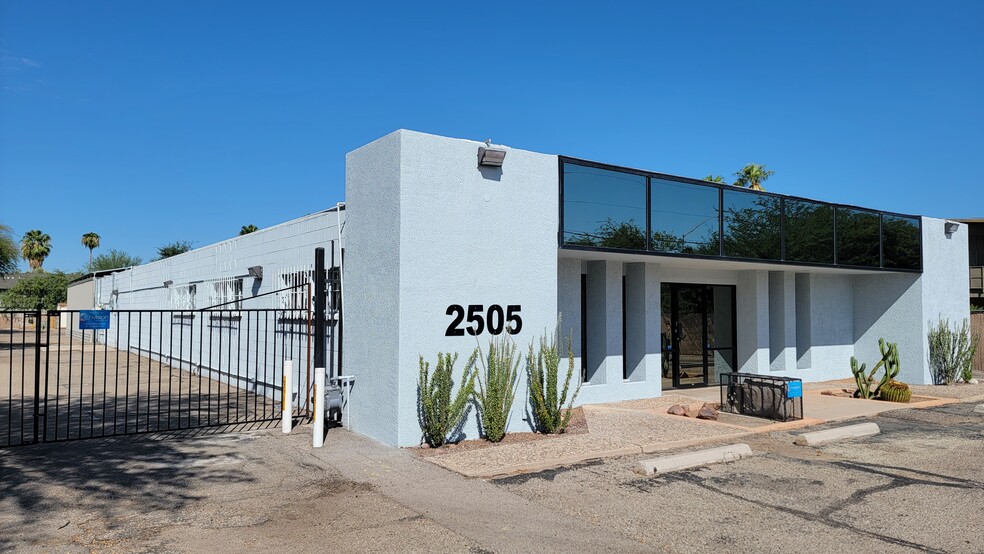 2505 N Alvernon Way, Tucson, AZ en venta - Foto del edificio - Imagen 2 de 28