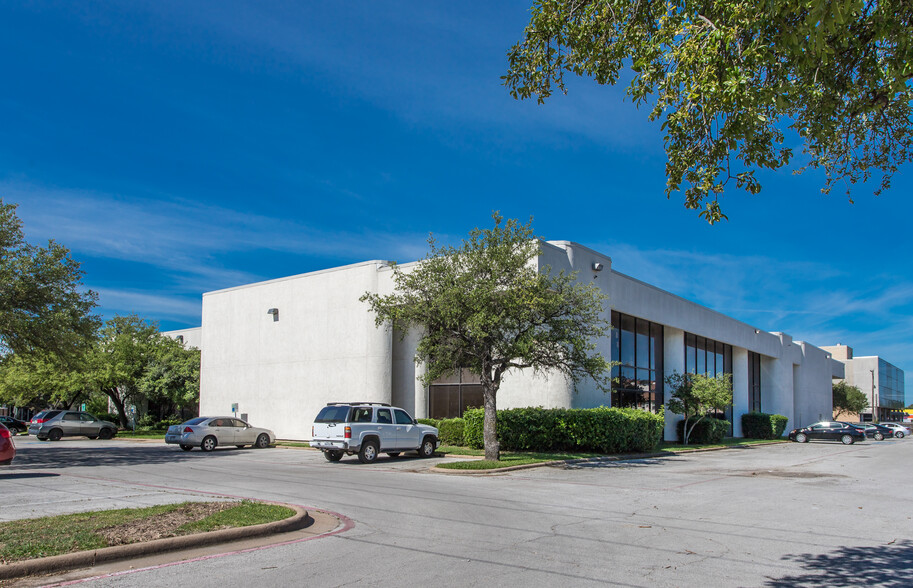 1425 W Pioneer Dr, Irving, TX en alquiler - Foto del edificio - Imagen 3 de 10