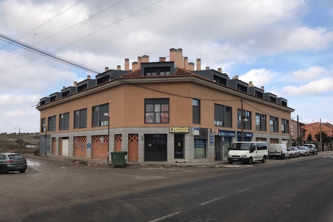Más detalles de Carretera Alcalá-Torrejón, 1, Torrejón del Rey - Local en alquiler