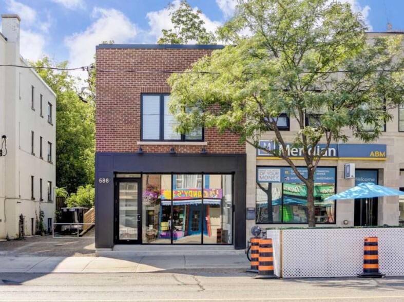 688 Mt Pleasant Rd, Toronto, ON en venta - Foto principal - Imagen 1 de 3