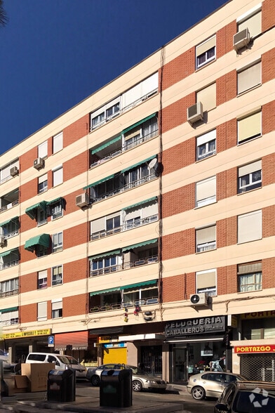 Calle Jabonería, 45, Alcorcón, Madrid en venta - Foto del edificio - Imagen 2 de 2