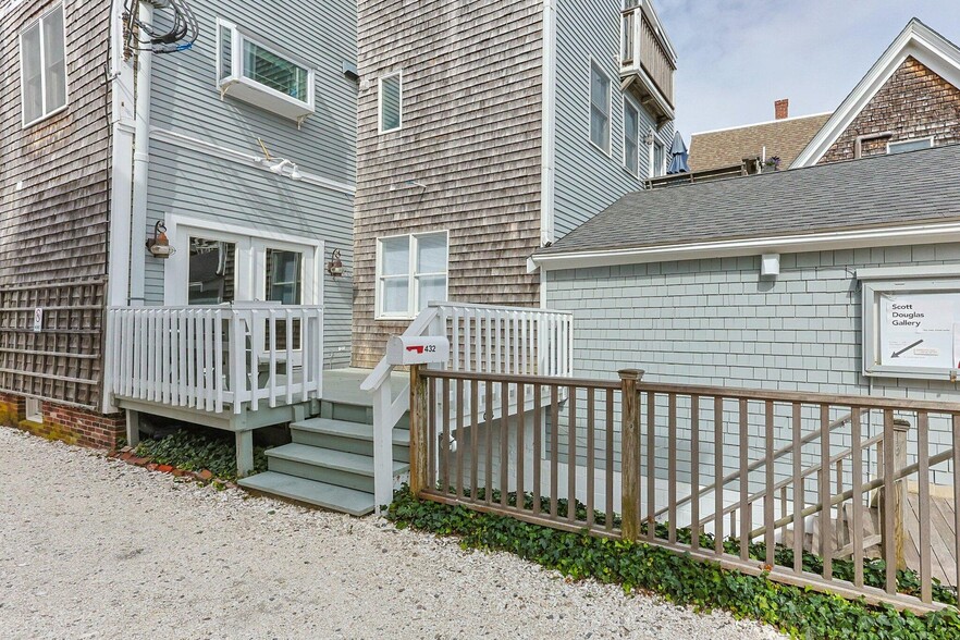 432 Commercial St, Provincetown, MA en venta - Foto del edificio - Imagen 2 de 15