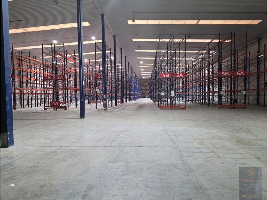 Nave en Casarrubios del Monte, Toledo en alquiler Foto del interior- Imagen 1 de 12