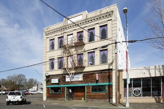 Más detalles de 186 SW Court St, Dallas, OR - Edificio residencial​ en venta