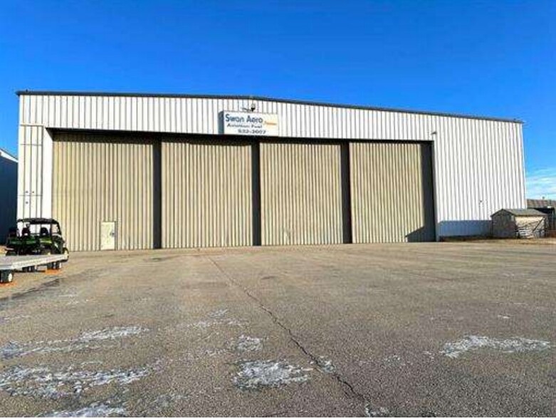 10910 Airport Dr, Grande Prairie, AB en venta - Foto principal - Imagen 1 de 11