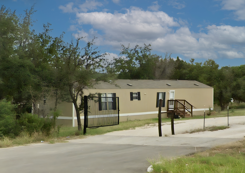 Interstate 10 W & N Creek Loop Loop, Comfort, TX en alquiler - Foto del edificio - Imagen 2 de 2