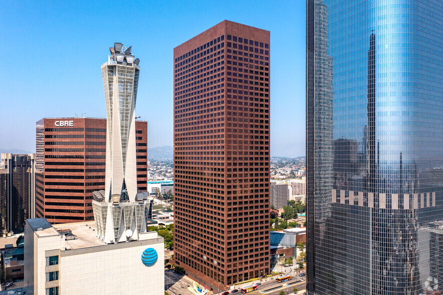 355 S Grand Ave, Los Angeles, CA en alquiler - Foto del edificio - Imagen 1 de 6