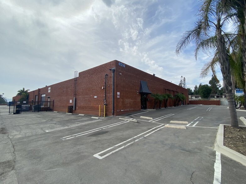 4514-4518 Vanowen St, Burbank, CA en alquiler - Foto del edificio - Imagen 1 de 11