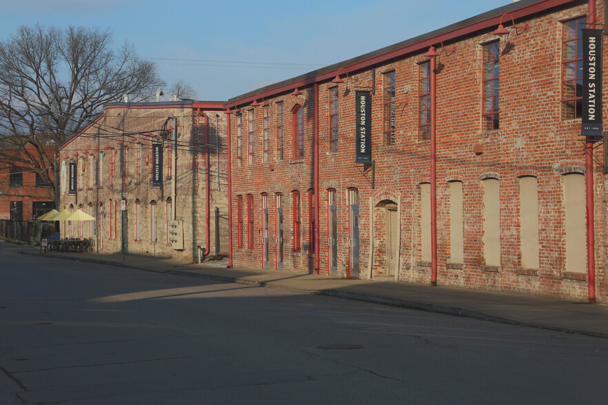 434 Houston St, Nashville, TN en alquiler - Foto del edificio - Imagen 2 de 16