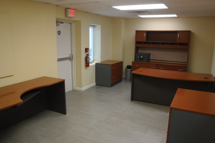 206 E Pennsylvania Blvd, Feasterville Trevose, PA en alquiler - Foto del interior - Imagen 3 de 20