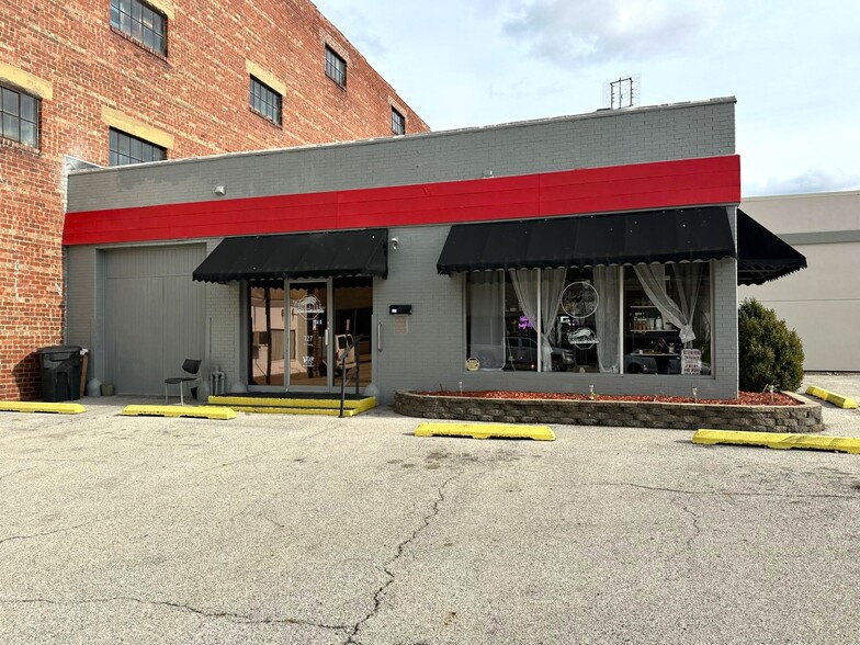 127 N Cherry St, Galesburg, IL en venta - Foto del edificio - Imagen 2 de 3