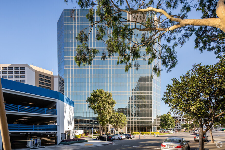 6033 W Century Blvd, Los Angeles, CA en alquiler - Foto del edificio - Imagen 2 de 4