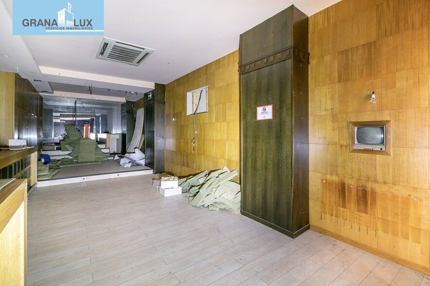 Local en Granada, Granada en venta - Foto del interior - Imagen 2 de 14