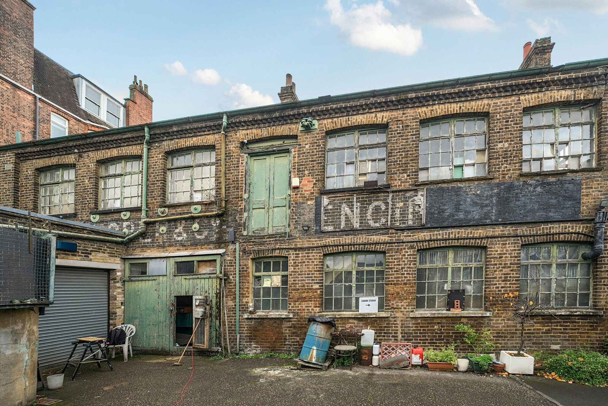 11 Blackburn Rd, London en venta Foto principal- Imagen 1 de 17
