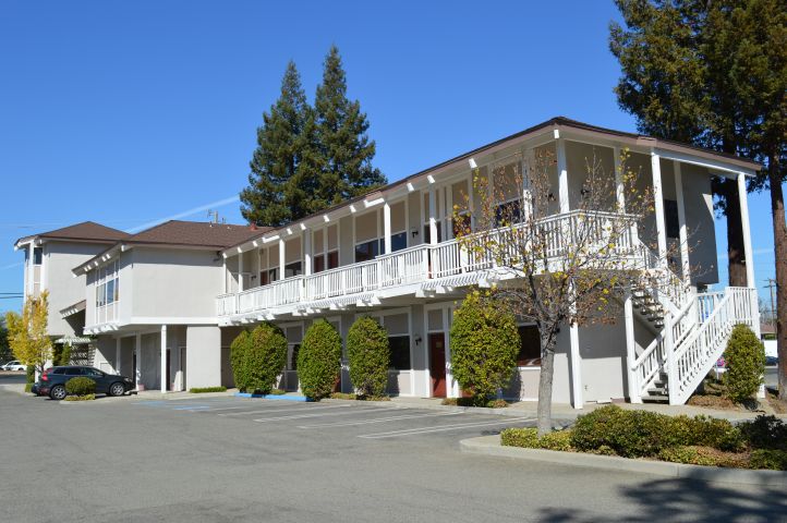 21580 Stevens Creek Blvd, Cupertino, CA en alquiler - Foto del edificio - Imagen 2 de 2