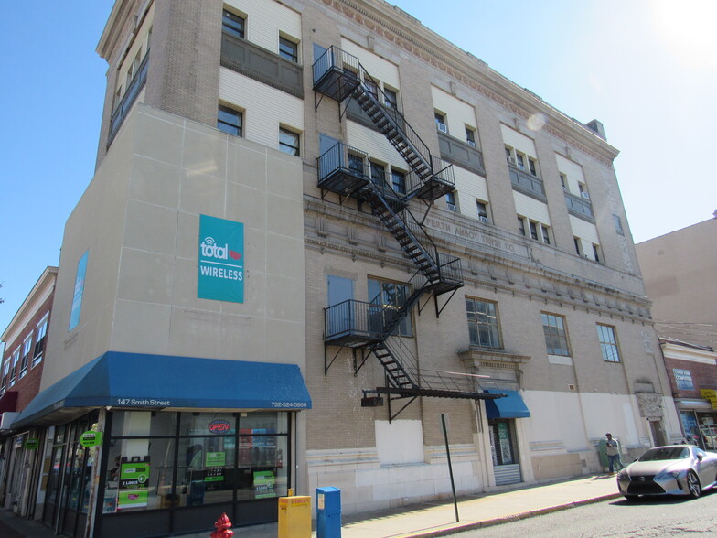 147 Smith St, Perth Amboy, NJ en alquiler - Foto del edificio - Imagen 2 de 6