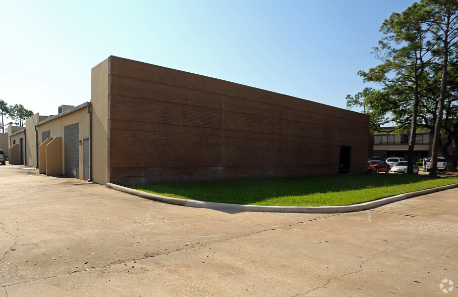 9802 Whithorn Dr, Houston, TX en alquiler - Foto del edificio - Imagen 2 de 8