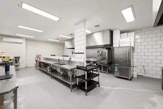 Más detalles de 266 Osborne Ave, Clayton South - Nave en venta