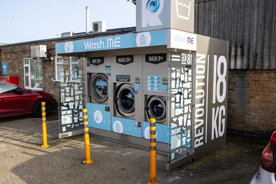 Two commercial properties and warehouse cartera de 2 inmuebles en venta en LoopNet.es - Foto del edificio - Imagen 3 de 7