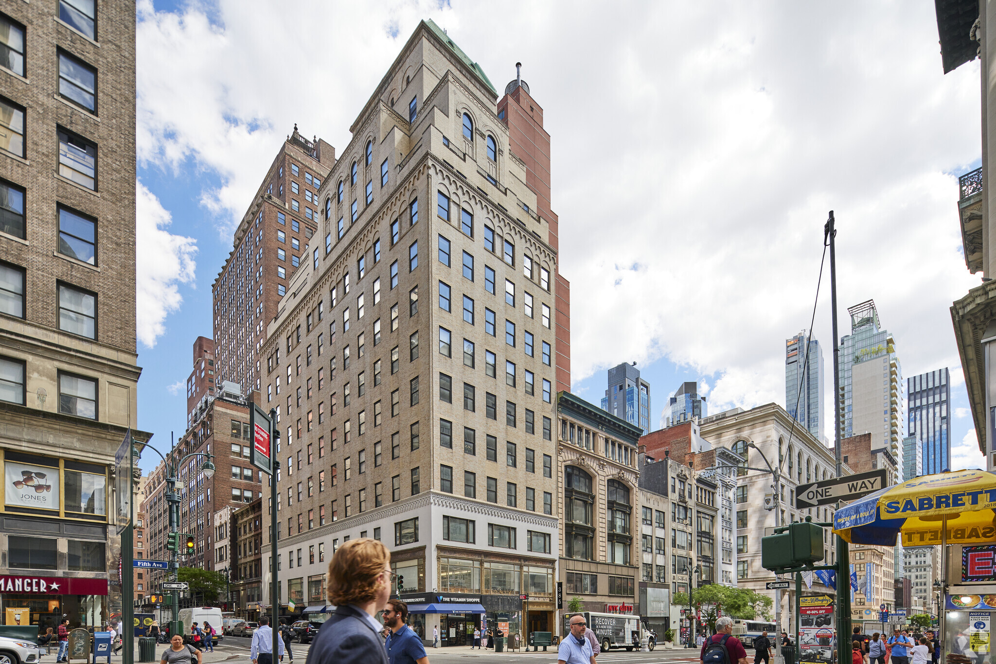 385 Fifth Ave, New York, NY en alquiler Foto del edificio- Imagen 1 de 6