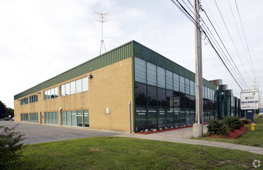 380 Hunt Club Rd, Ottawa, ON en venta - Foto del edificio - Imagen 2 de 8