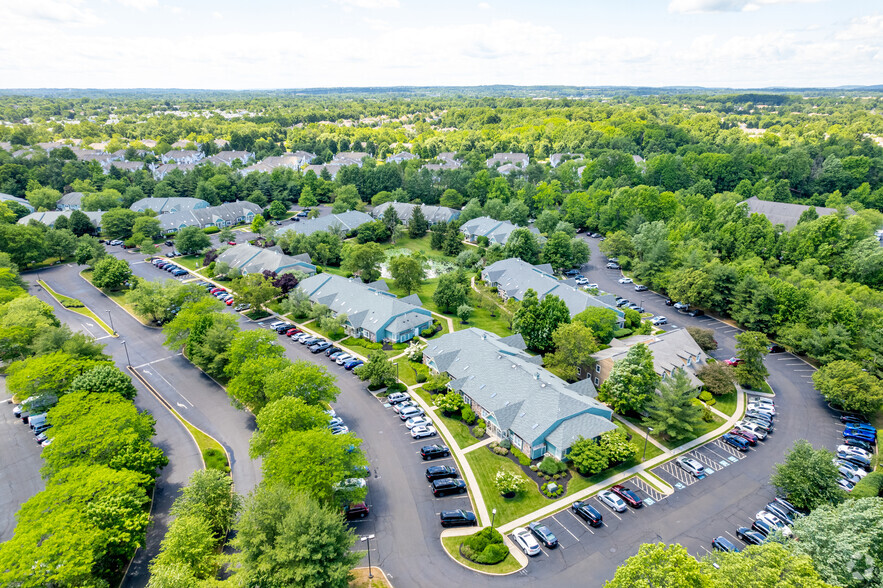 301 Oxford Valley Rd, Yardley, PA en alquiler - Foto del edificio - Imagen 3 de 6