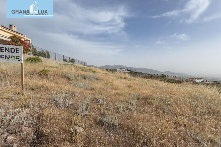 Calle Pinos Puente, 20, La Zubia, Granada en venta - Foto del edificio - Imagen 2 de 14