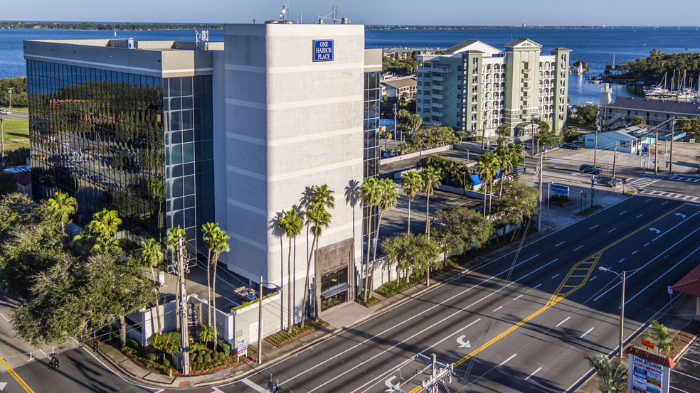 1901 S Harbor City Blvd, Melbourne, FL en alquiler - Foto del edificio - Imagen 1 de 14