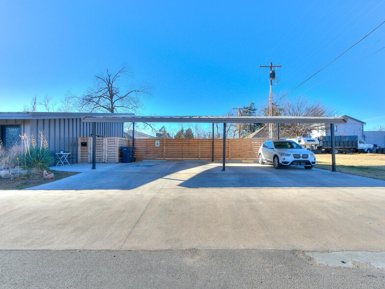 711 N Douglas Ave, Oklahoma City, OK en venta - Foto del edificio - Imagen 3 de 28