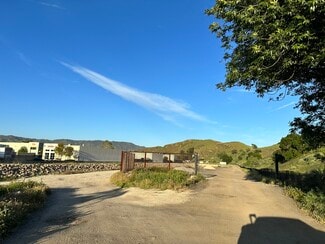 Más detalles para 1750 S Tapo St, Simi Valley, CA - Terrenos en alquiler