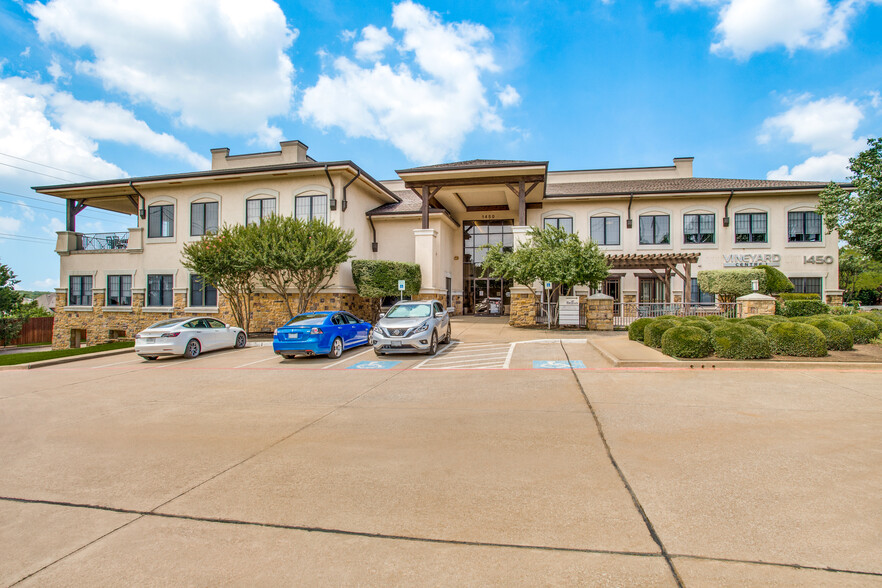 1450 Hughes Rd, Grapevine, TX en alquiler - Foto del edificio - Imagen 1 de 6