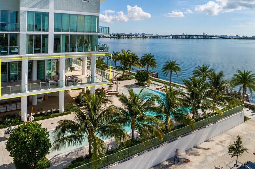 2955 NE 7th Ave, Miami, FL en venta - Foto del edificio - Imagen 2 de 58