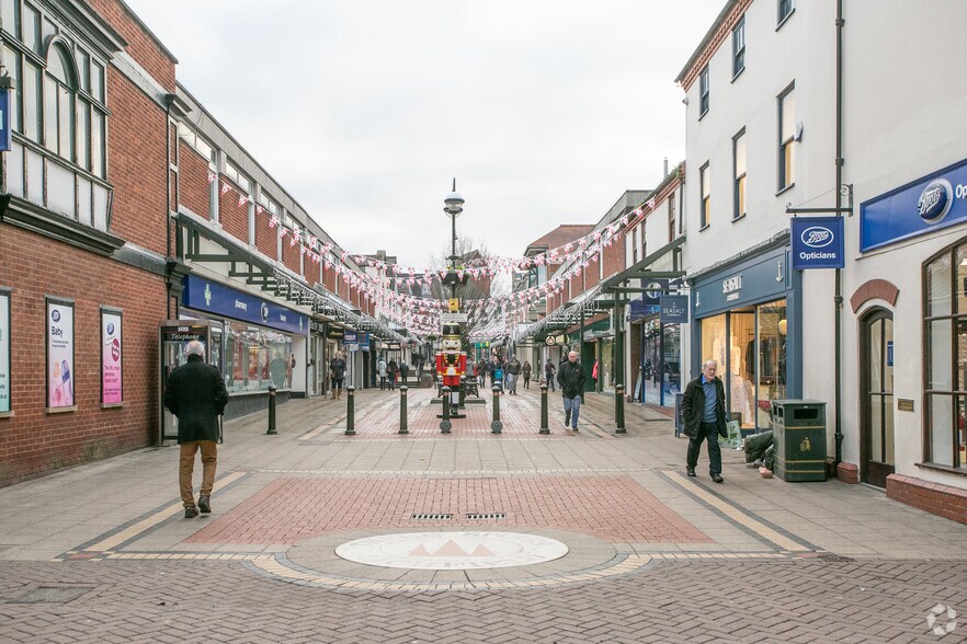 Gresley Row, Lichfield en alquiler - Foto del edificio - Imagen 2 de 10