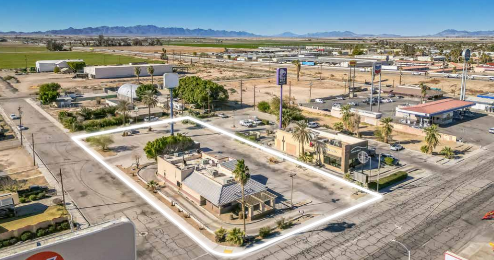 379 S Lovekin Blvd, Blythe, CA en venta - Foto del edificio - Imagen 1 de 36