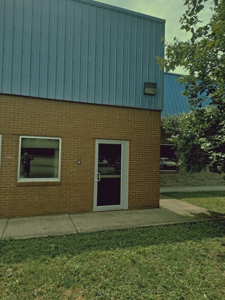 501 Wilson Ln, Elkins, WV en alquiler - Foto del edificio - Imagen 1 de 16